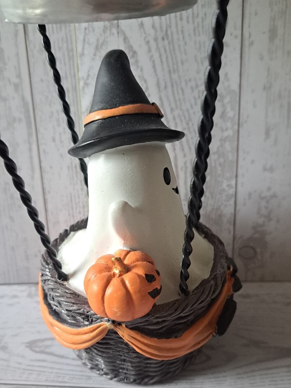 Ghost Figurine In Hot Air Balloon Halloween Decor - Free Standing Tabletop New - Picture 5 of 7